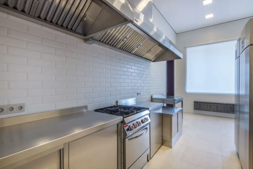 Installation hôte de cuisine professionnelle près de Saint-Priest